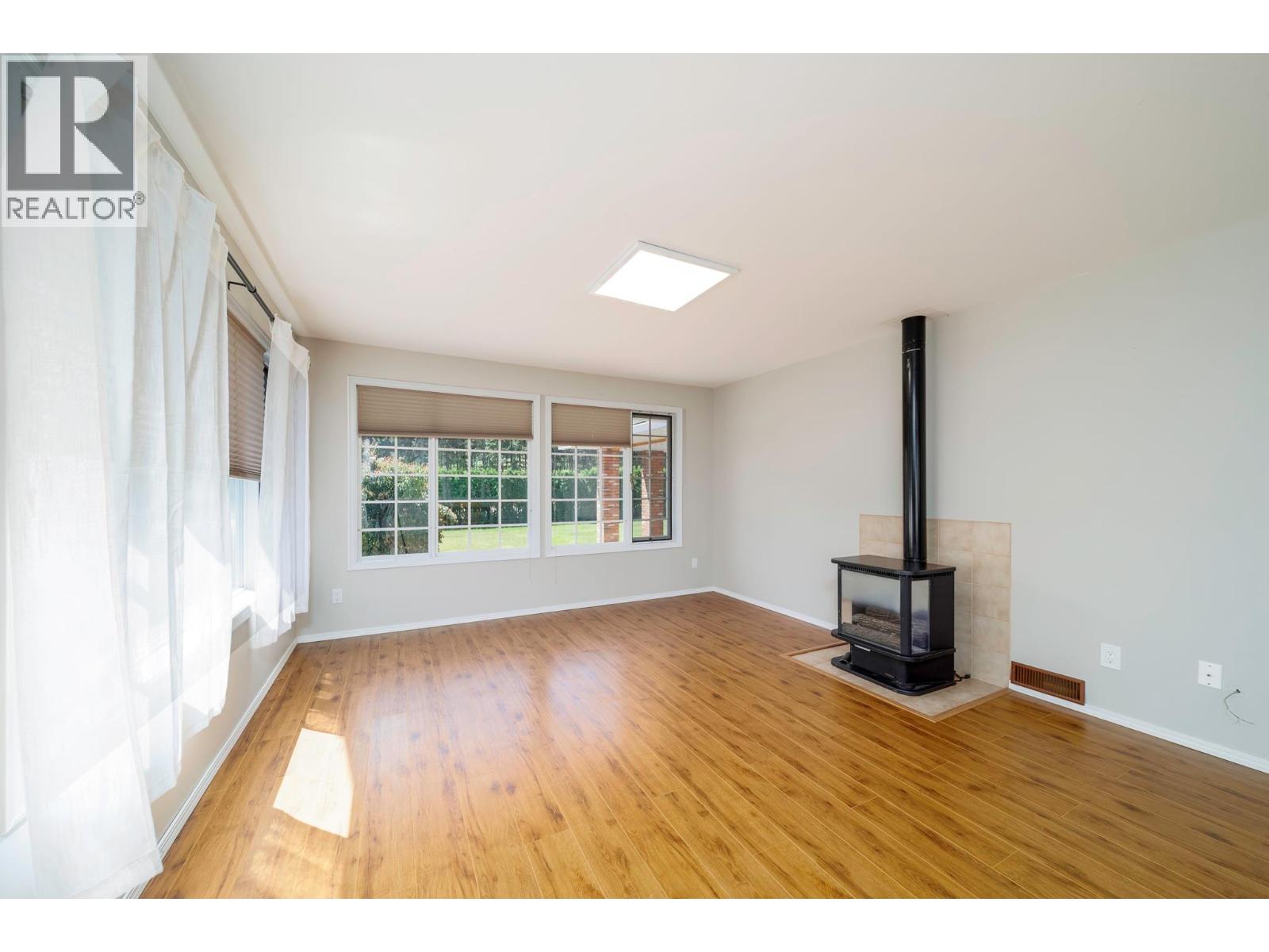 10151 Chase Road, Lake Country
