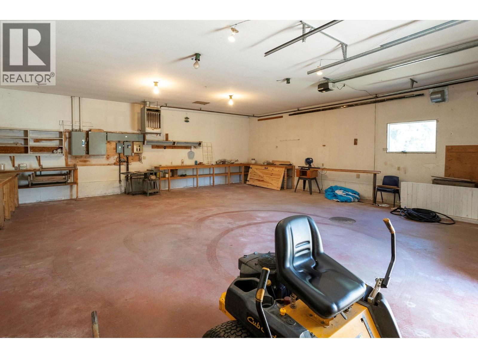 10151 Chase Road - 72