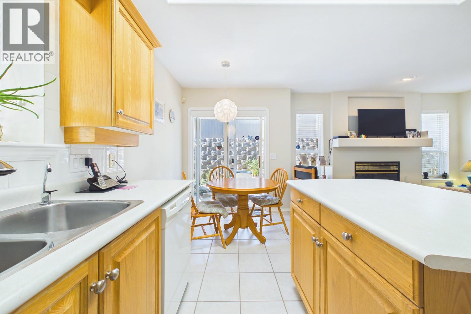 #84 680 Valley Road - 10