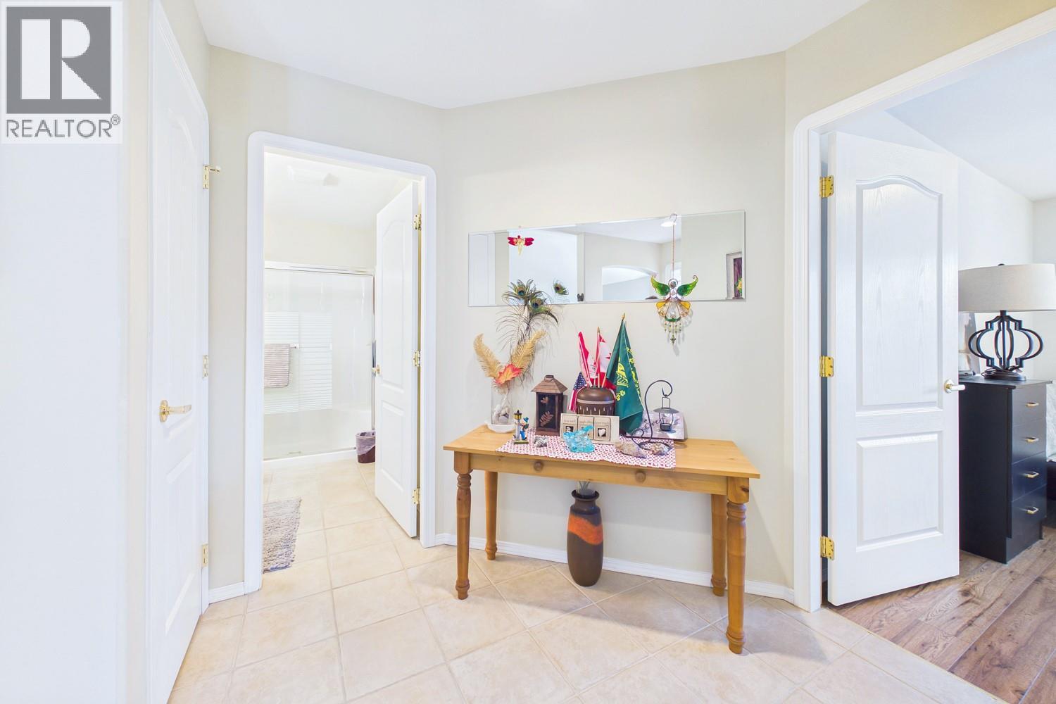 #84 680 Valley Road - 21