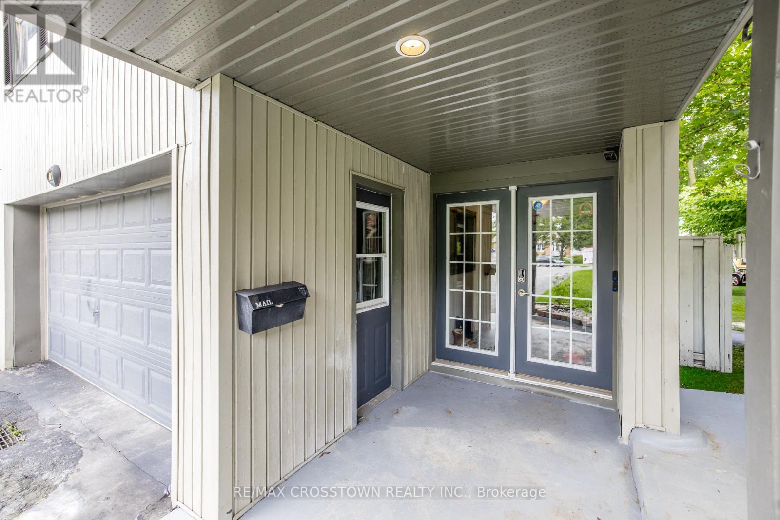 6 ASHDALE COURT - 3