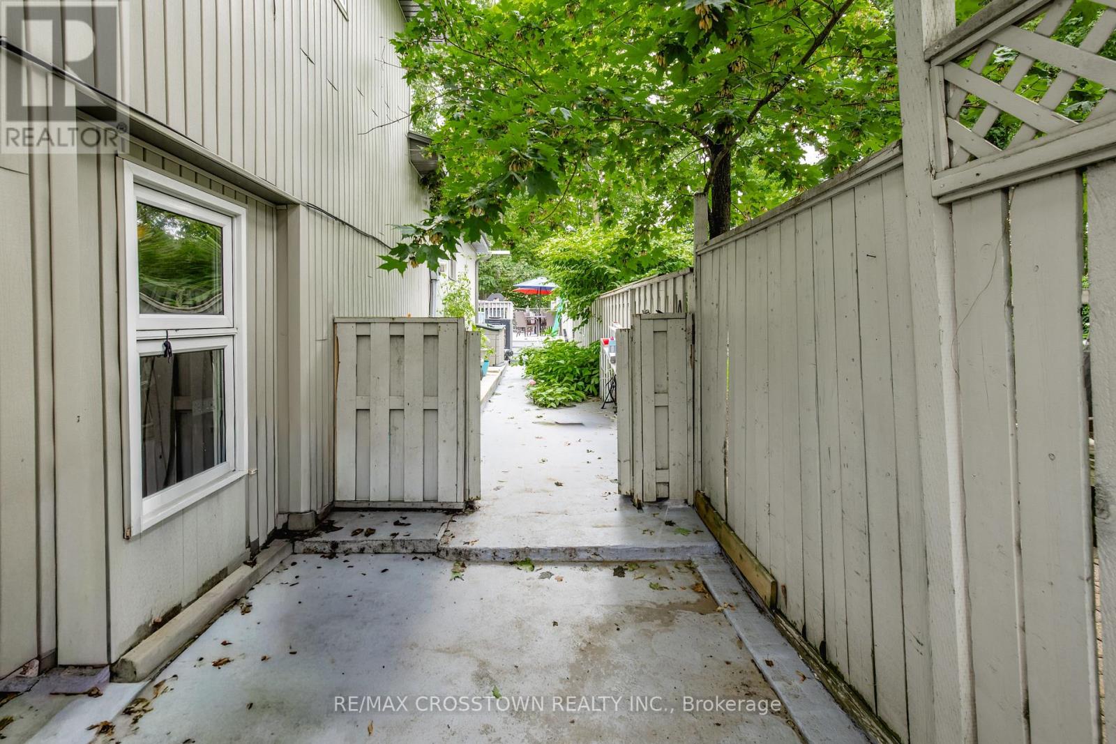 6 ASHDALE COURT - 6
