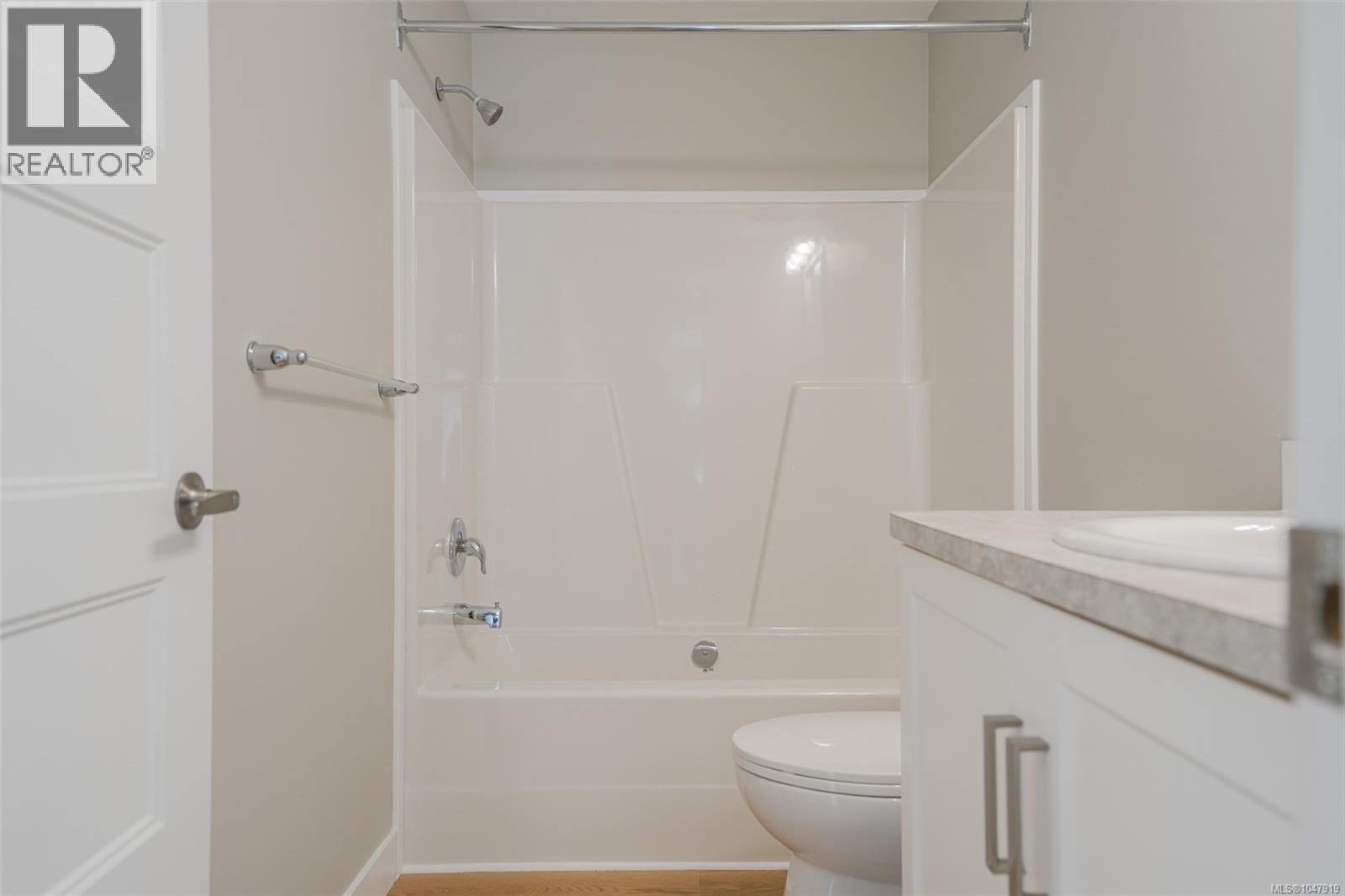 #204 5700 Pierce Rd - 22