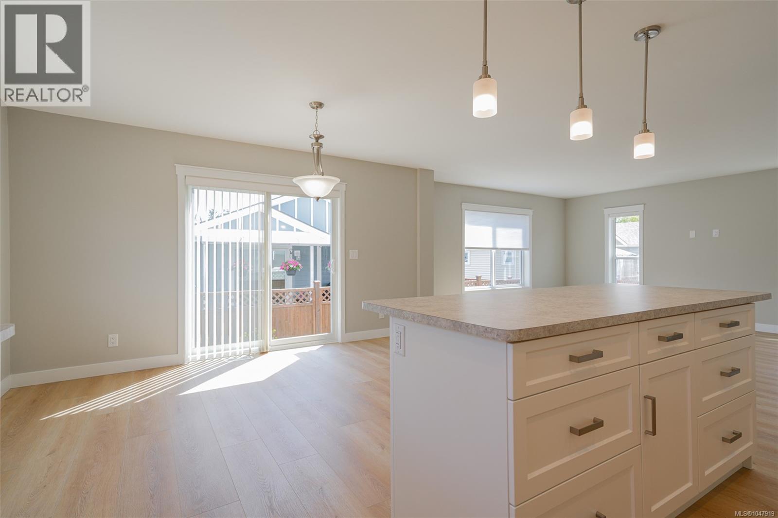 #204 5700 Pierce Rd - 3