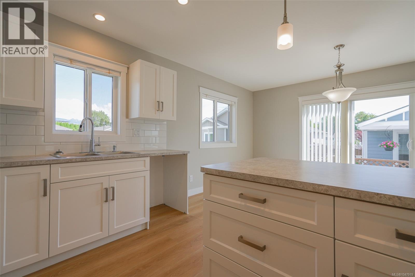 #204 5700 Pierce Rd - 5