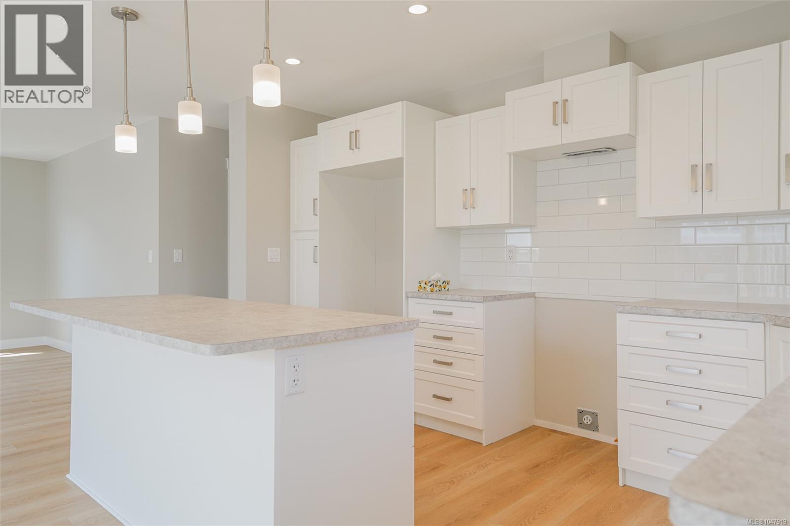 #204 5700 Pierce Rd - 9