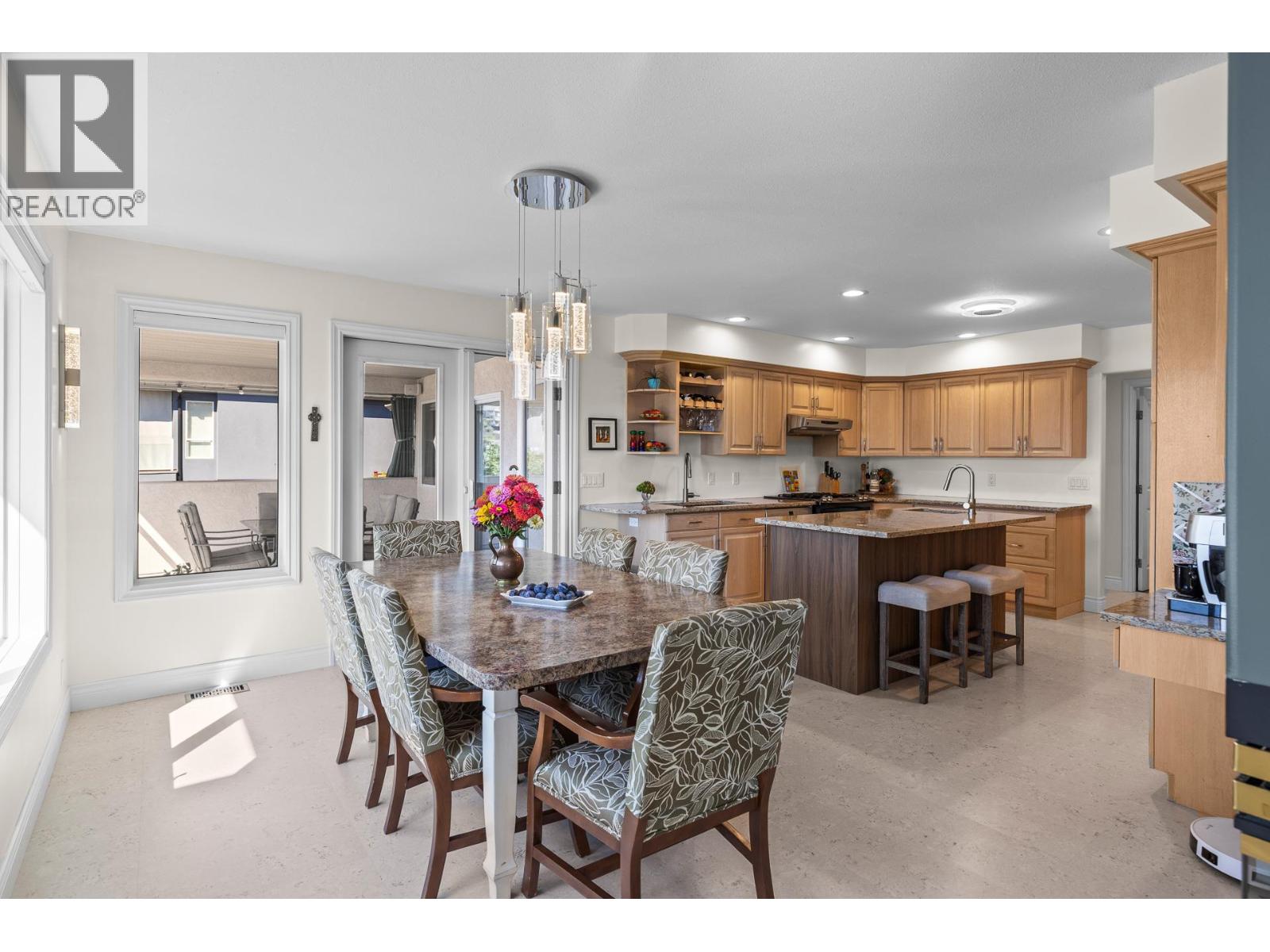 5990 Victoria Street, Peachland