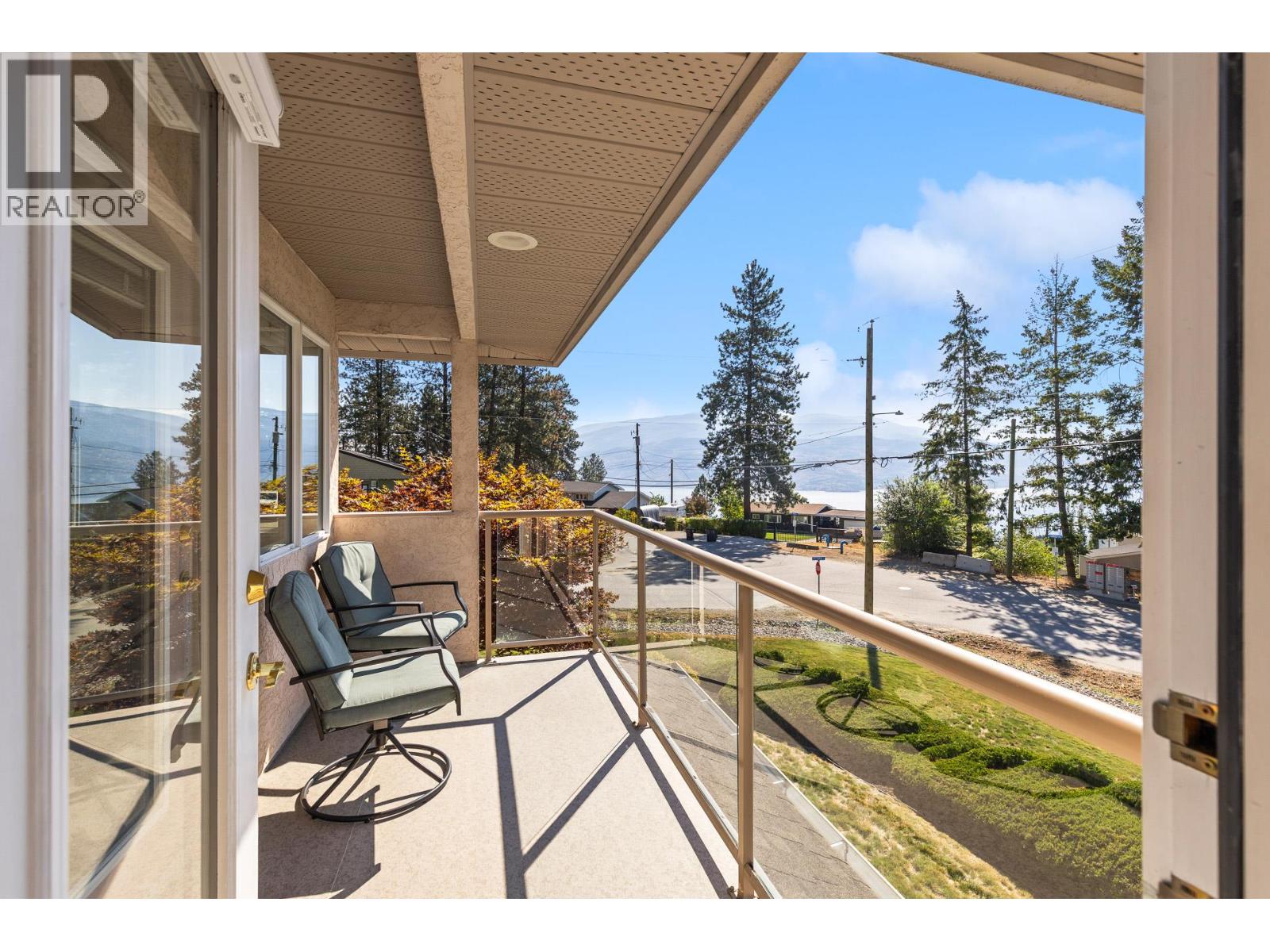 5990 Victoria Street, Peachland