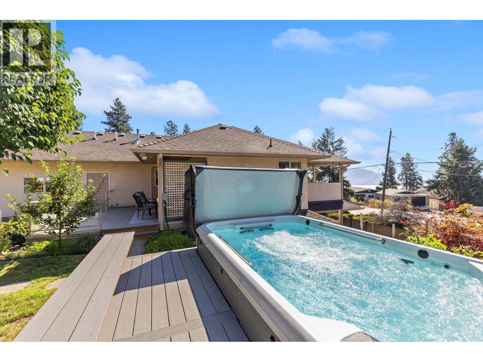 5990 Victoria Street, Peachland
