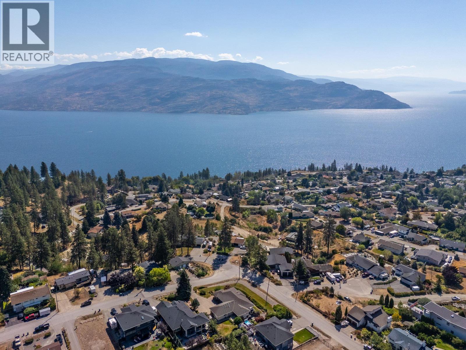 5990 Victoria Street, Peachland