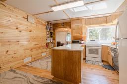 Mud room - 246 Main Street S, Morris, MB R0G1K0 Photo 6