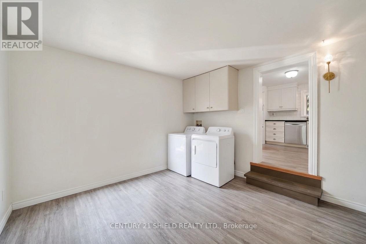 430 SYDNEY STREET - Image 24