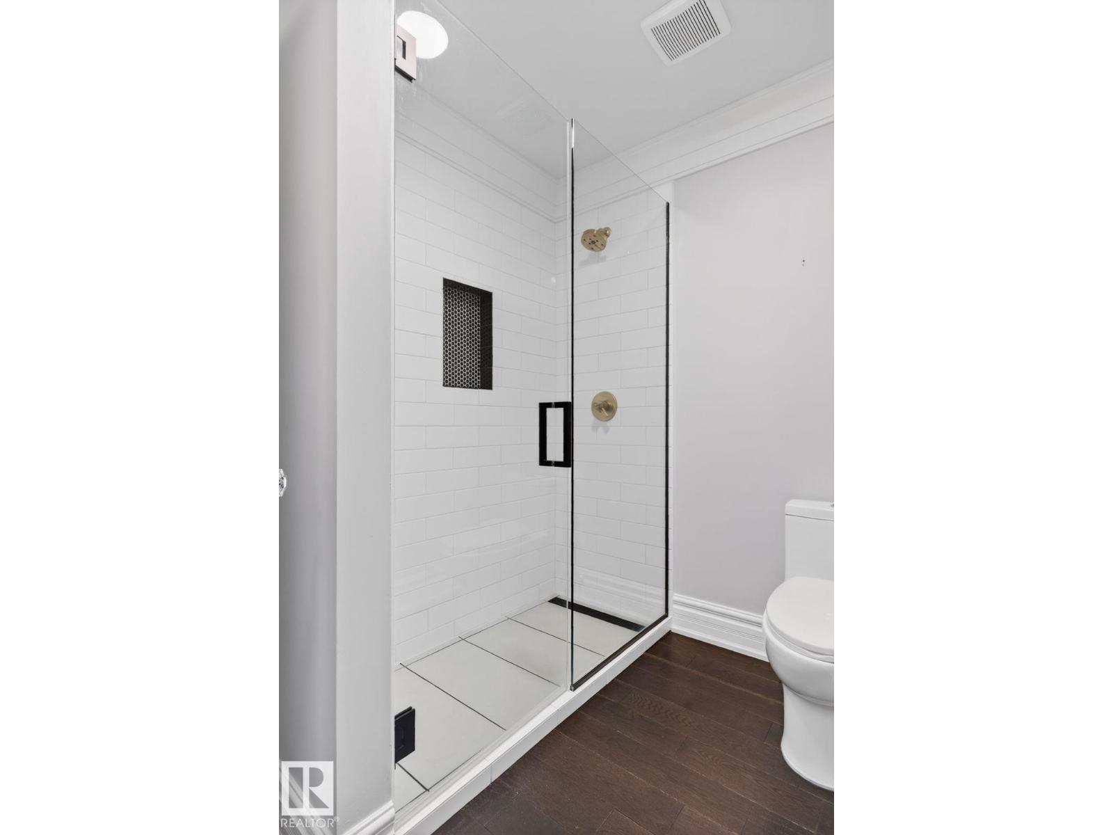 14808 45 AV NW - 43