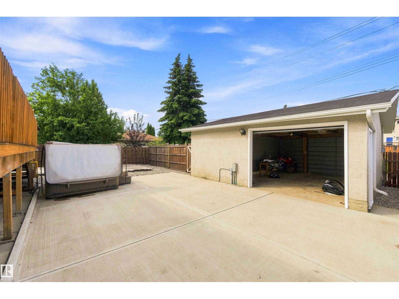 13820 63 ST NW - 58