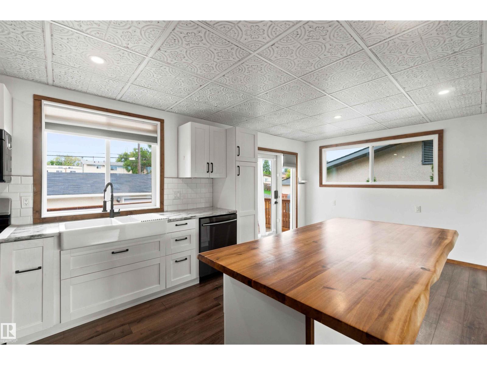 13820 63 ST NW - 16