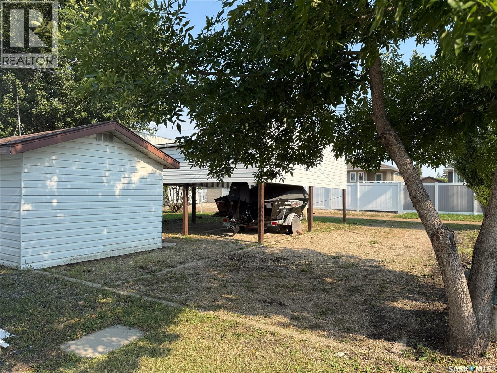 710 5th AVENUE W - Image 37