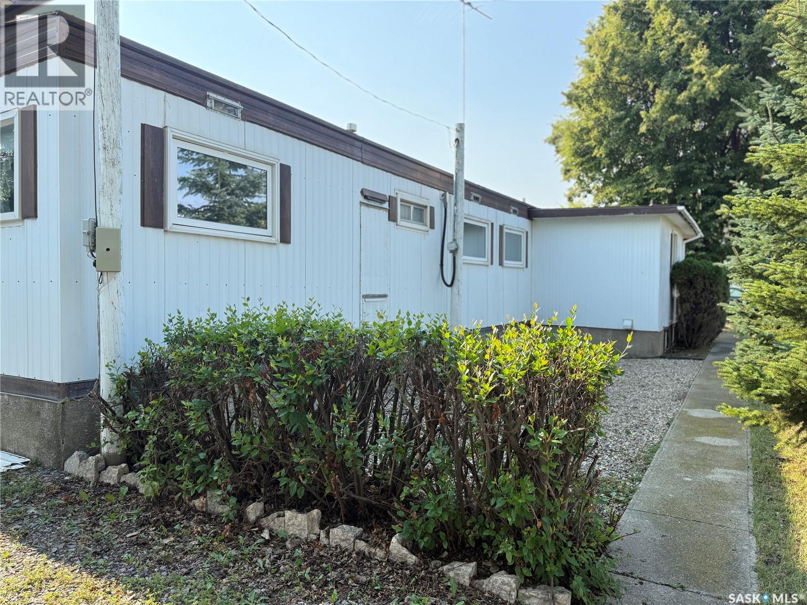710 5th AVENUE W - Image 40