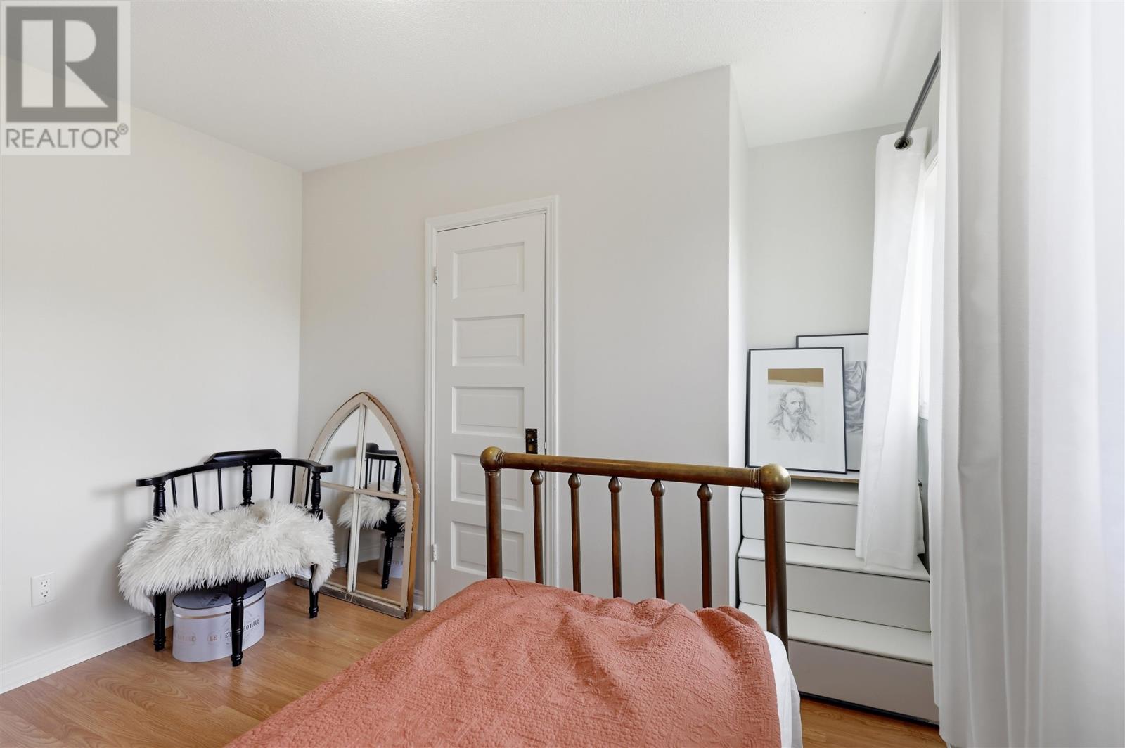 9 Coulson AVE - 33