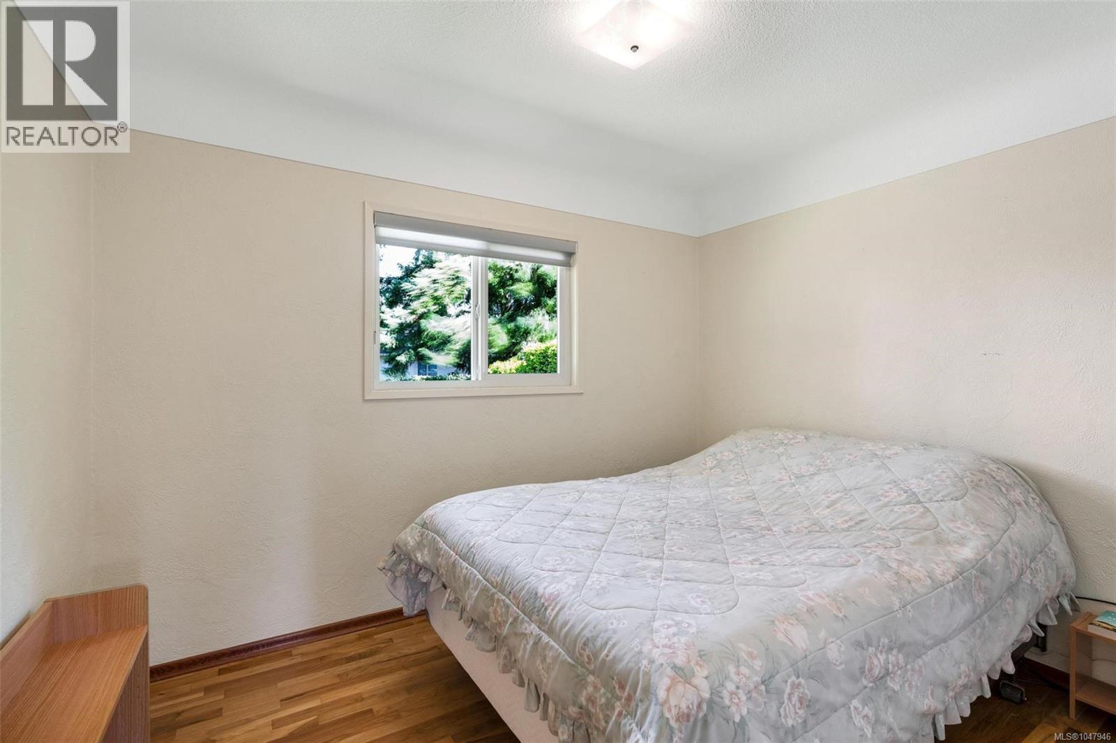  3973 Livingstone Avenue South, Saanich