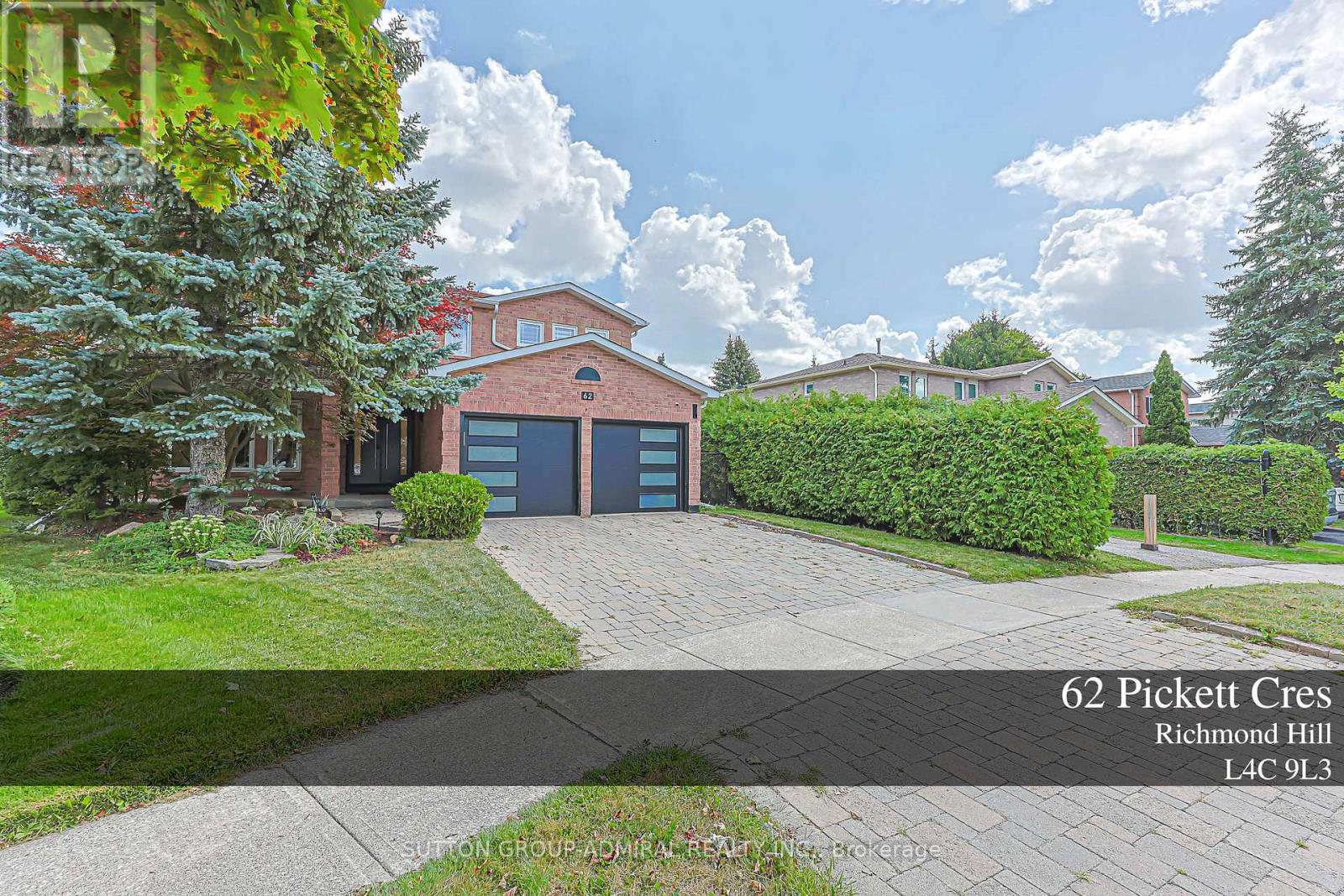 62 PICKETT CRESCENT - 1