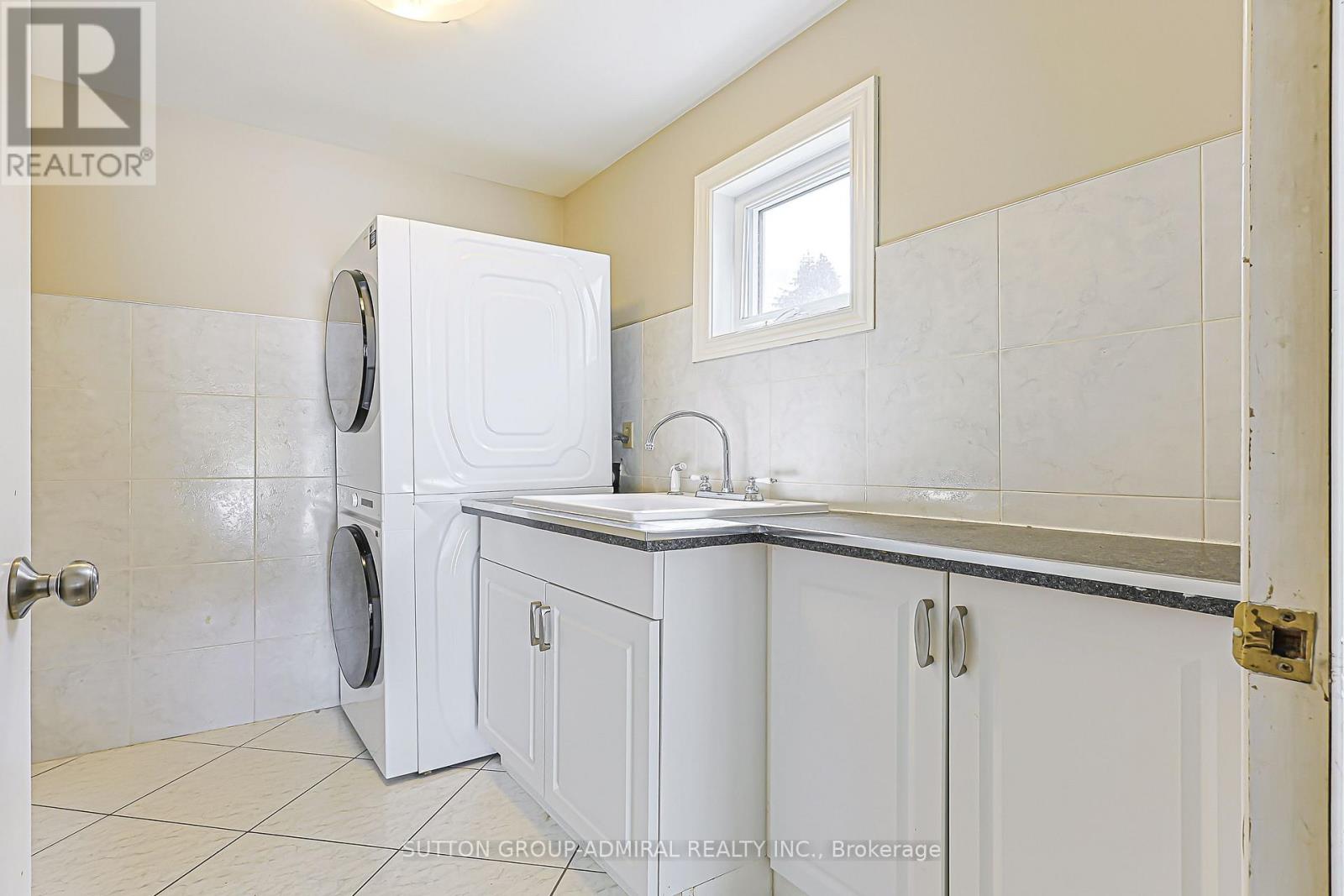 62 PICKETT CRESCENT - Image 20