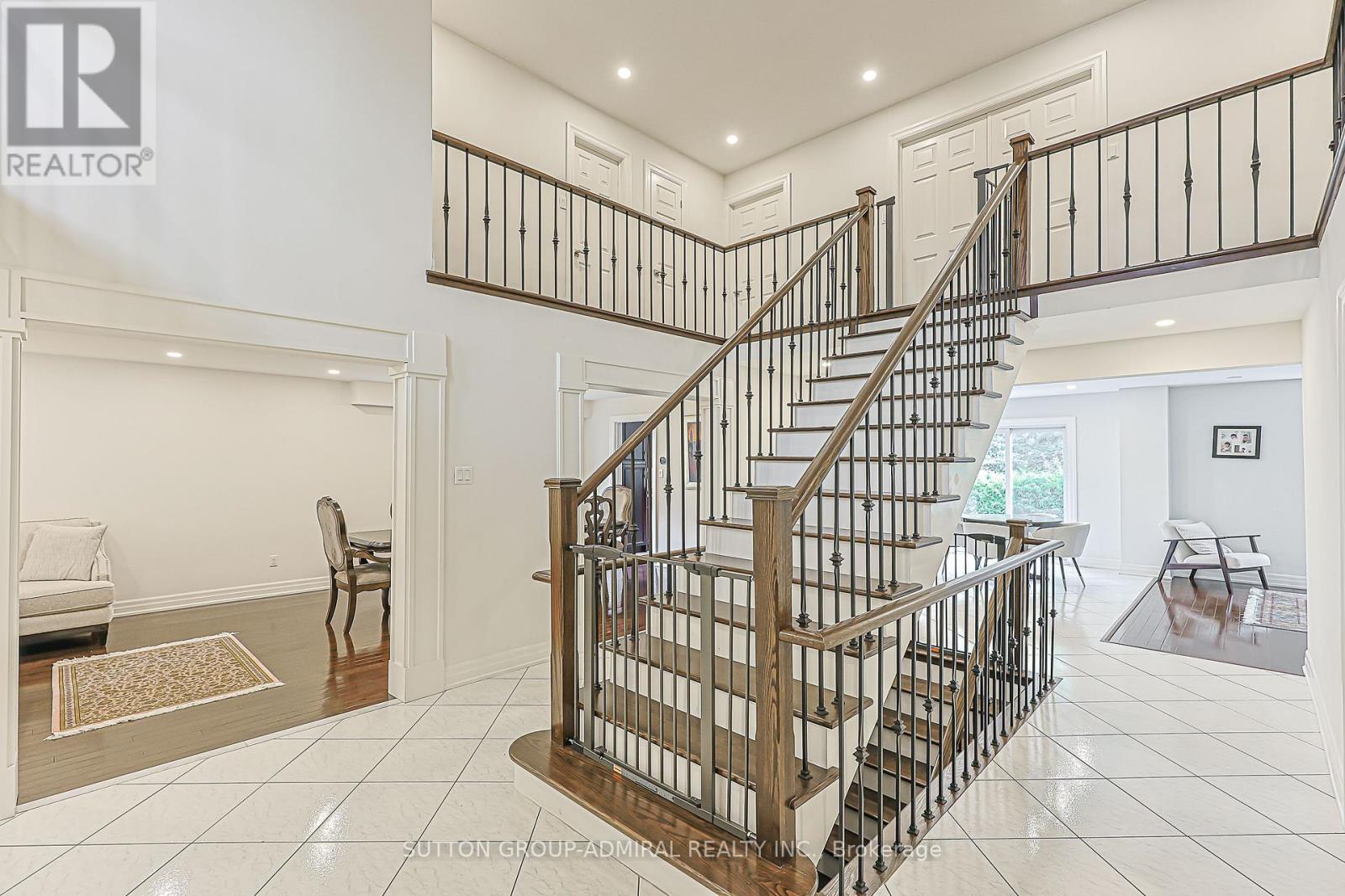 62 PICKETT CRESCENT - 4