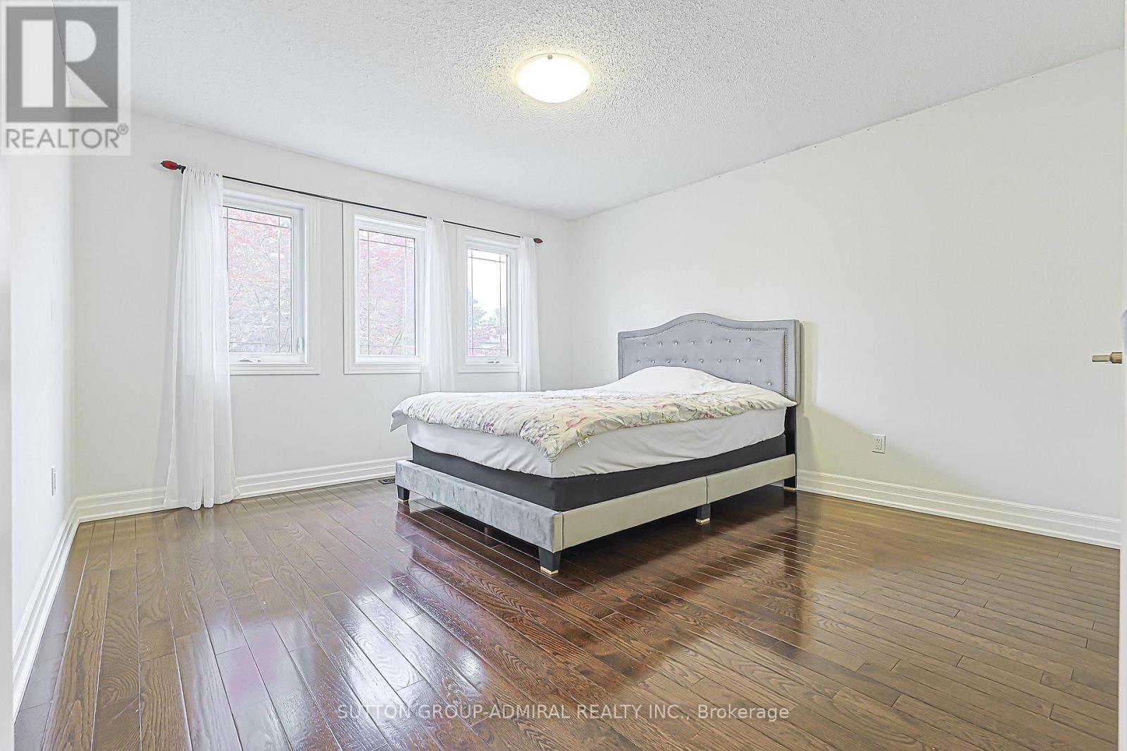 62 PICKETT CRESCENT - Image 30