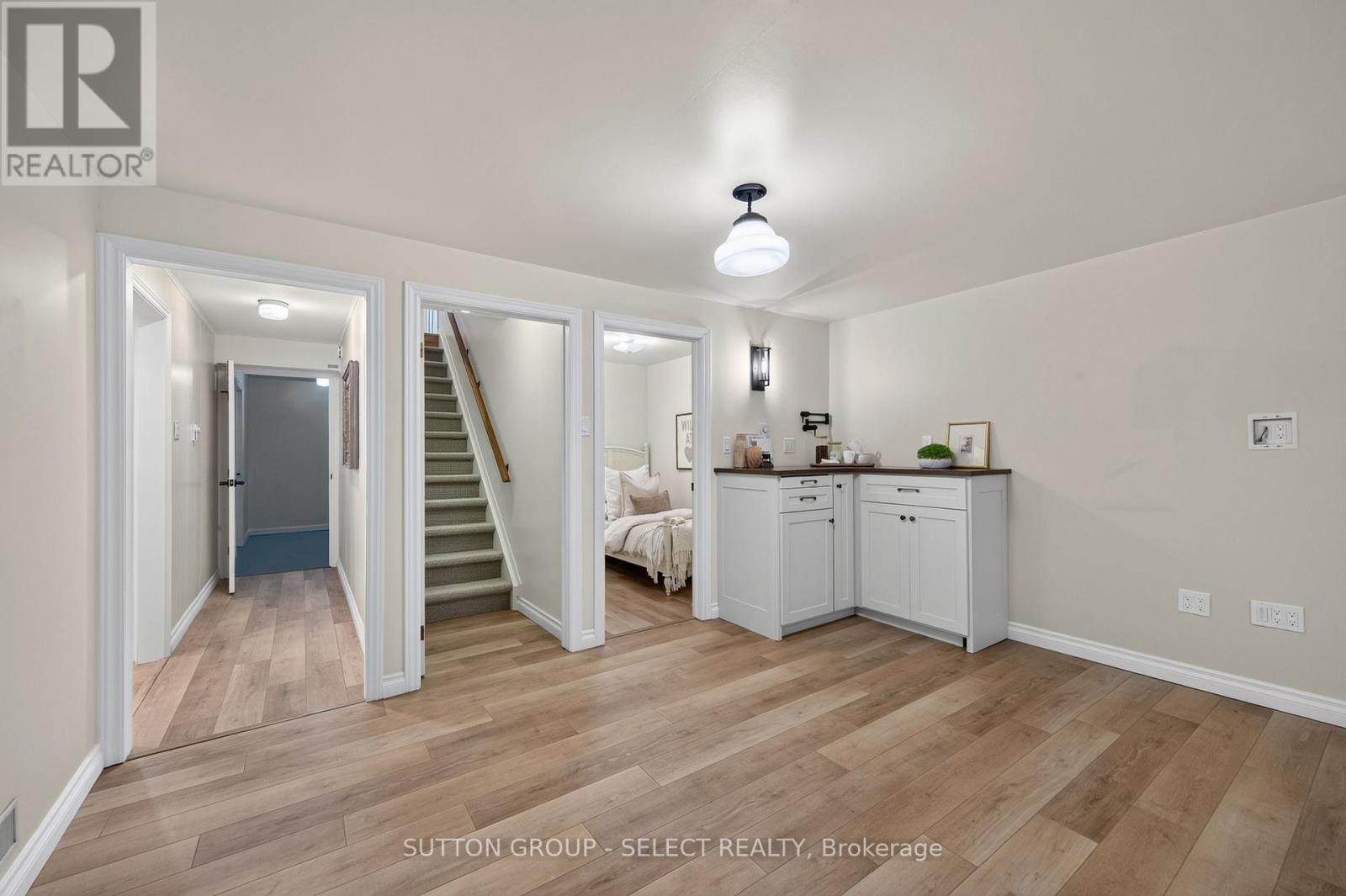 847 CLEARVIEW AVENUE - Image 24