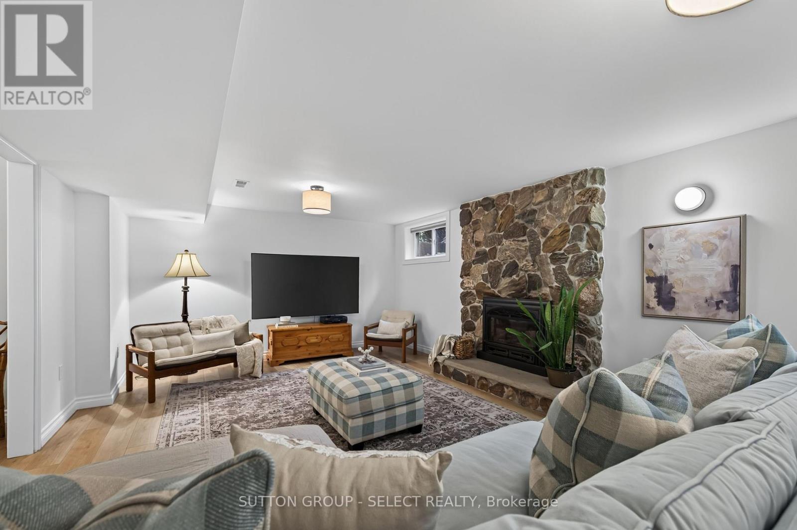 847 CLEARVIEW AVENUE - Image 28