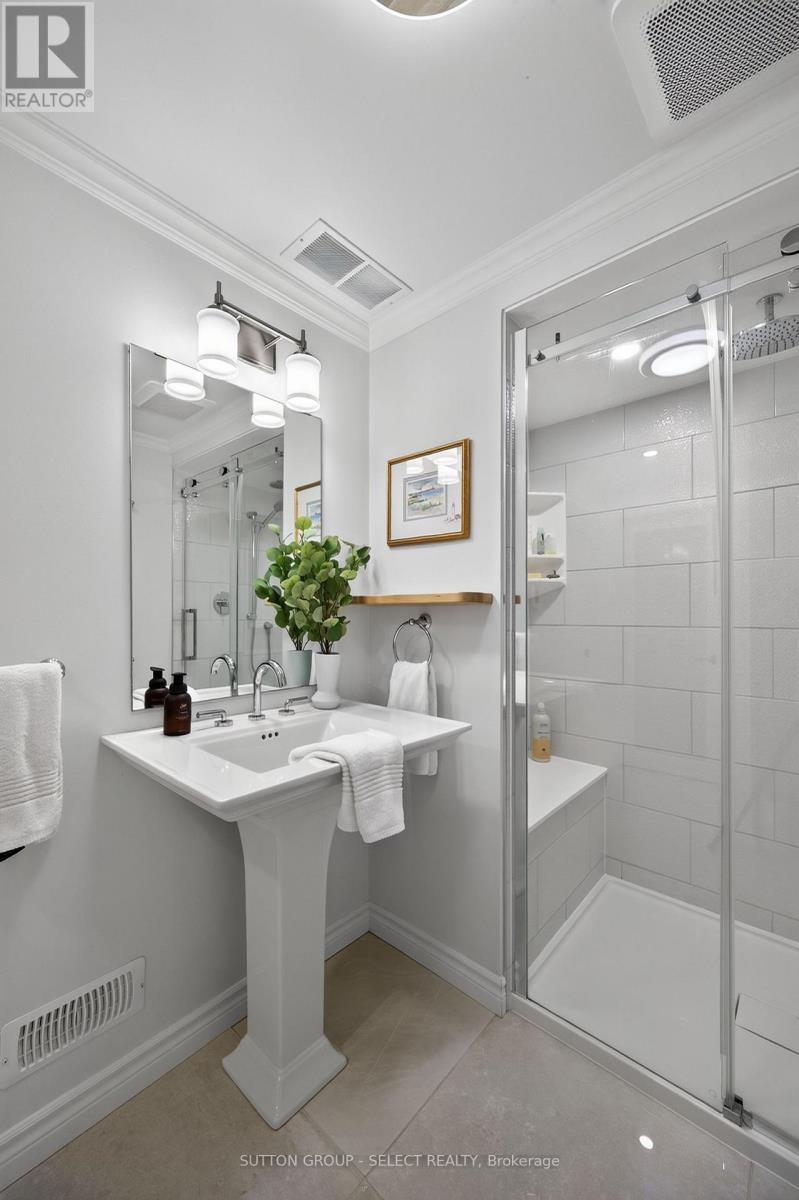 847 CLEARVIEW AVENUE - 31
