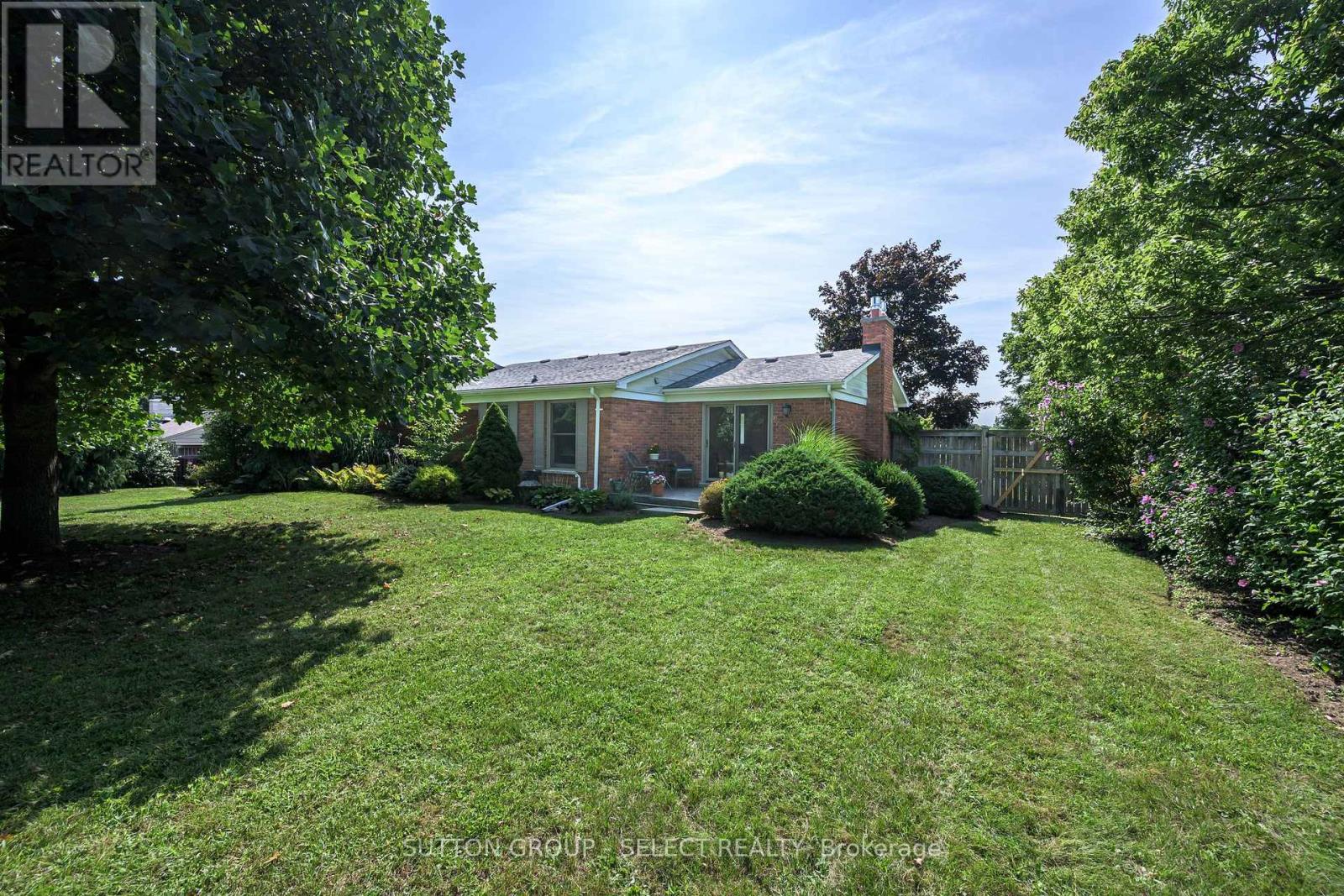 847 CLEARVIEW AVENUE - Image 33