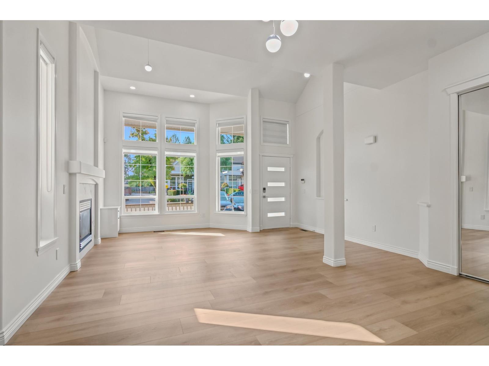 5 Bed, 4 Bath House for Sale in Surrey – 14425 58TH AVENUE, Surrey – MLS# R3159132 - Image 6