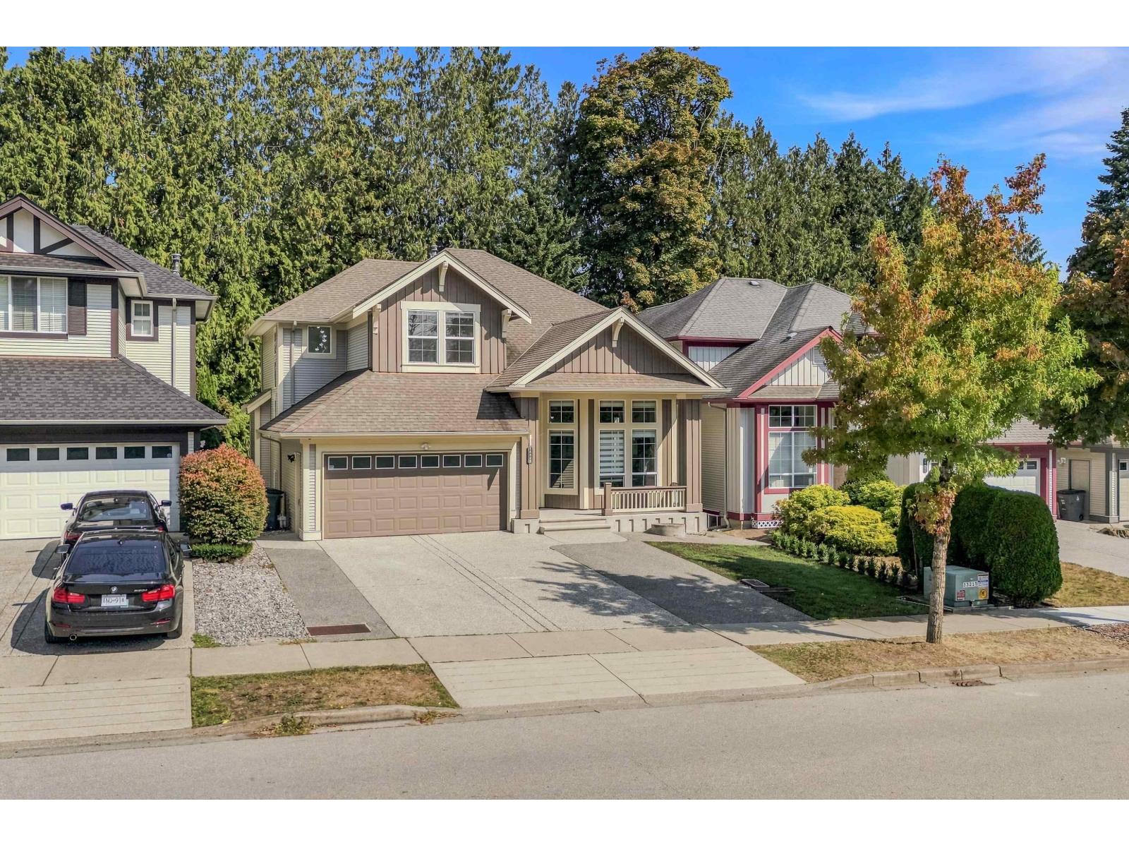 5 Bed, 4 Bath House for Sale in Surrey – 14425 58TH AVENUE, Surrey – MLS# R3159132 - Image 2