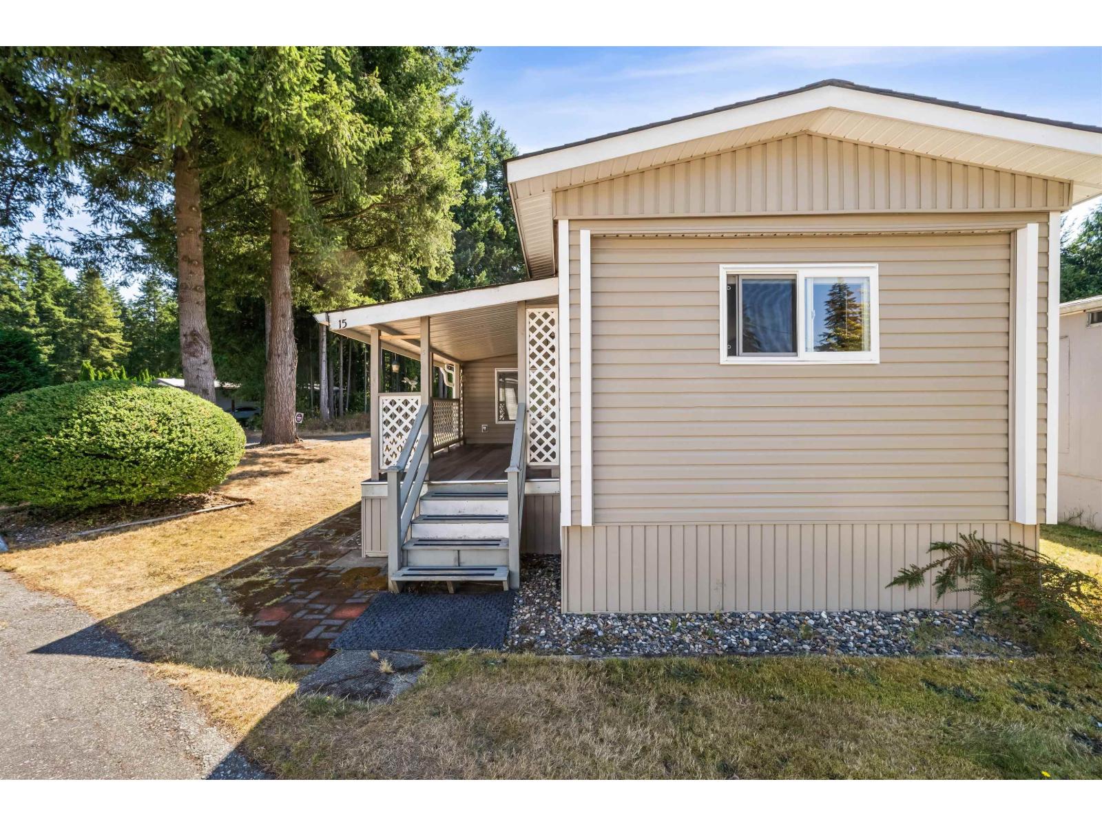 1 Bed, 2 Bath House for Sale in Langley – 15 20071 24 AVENUE, Langley – MLS# R3158623 - Image 2