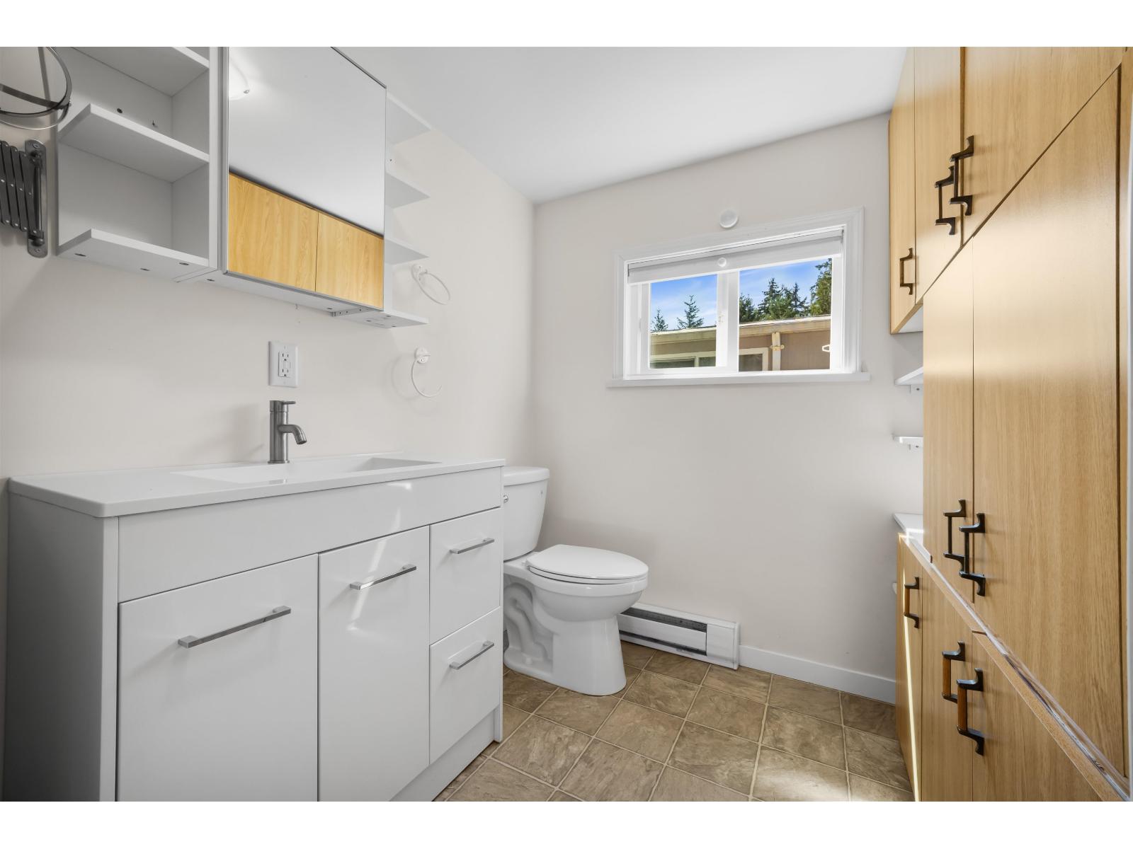 1 Bed, 2 Bath House for Sale in Langley – 15 20071 24 AVENUE, Langley – MLS# R3158623 - Image 18