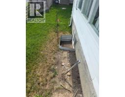112 Huntstrom Drive Ne, Calgary, AB T2K5T5 Photo 13