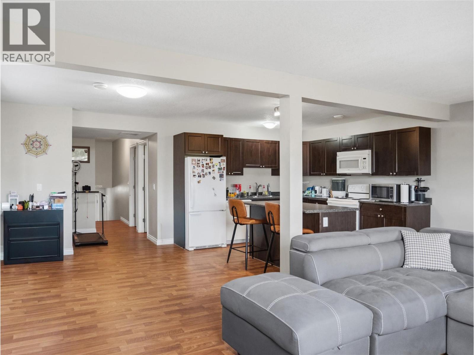 8206 18 Street - 15