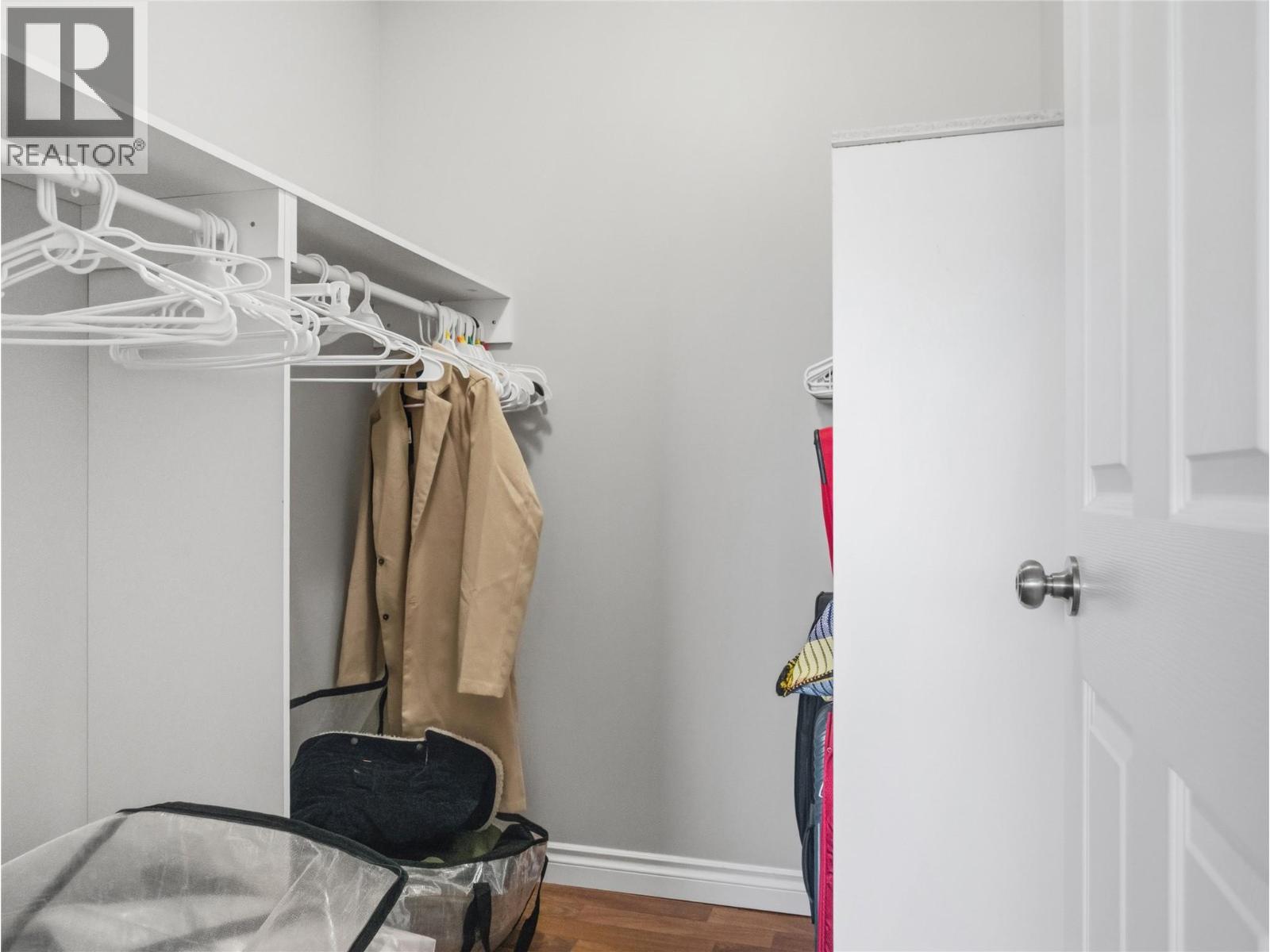 8206 18 Street - Image 24