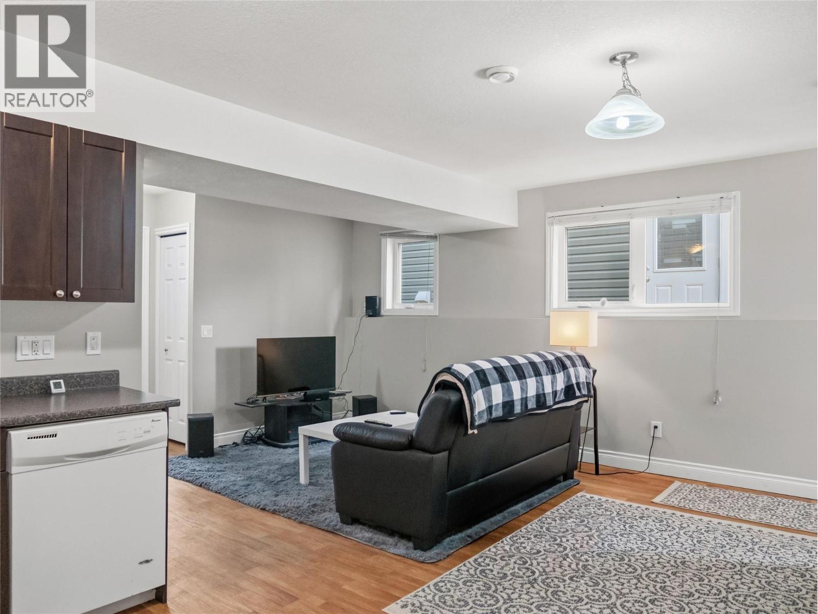 8206 18 Street - Image 41
