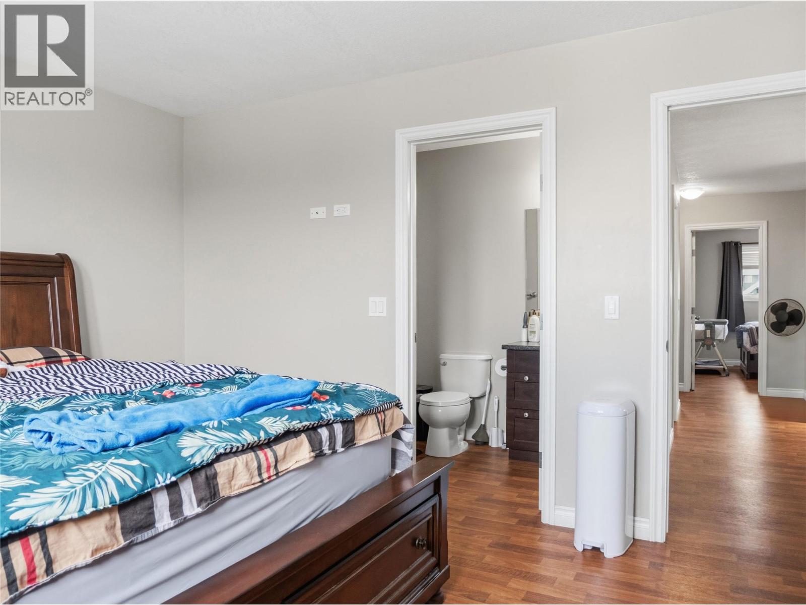 8206 18 Street - 33