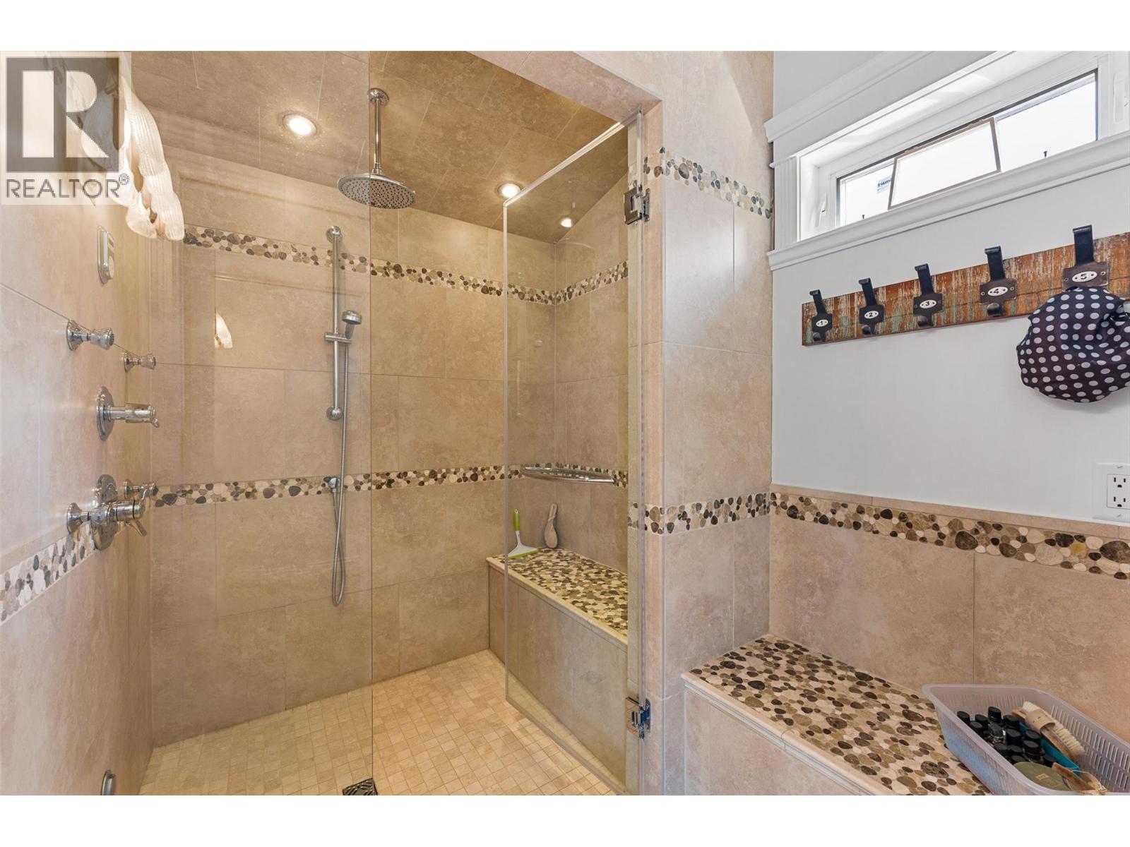 3380 Neid Road, Kelowna