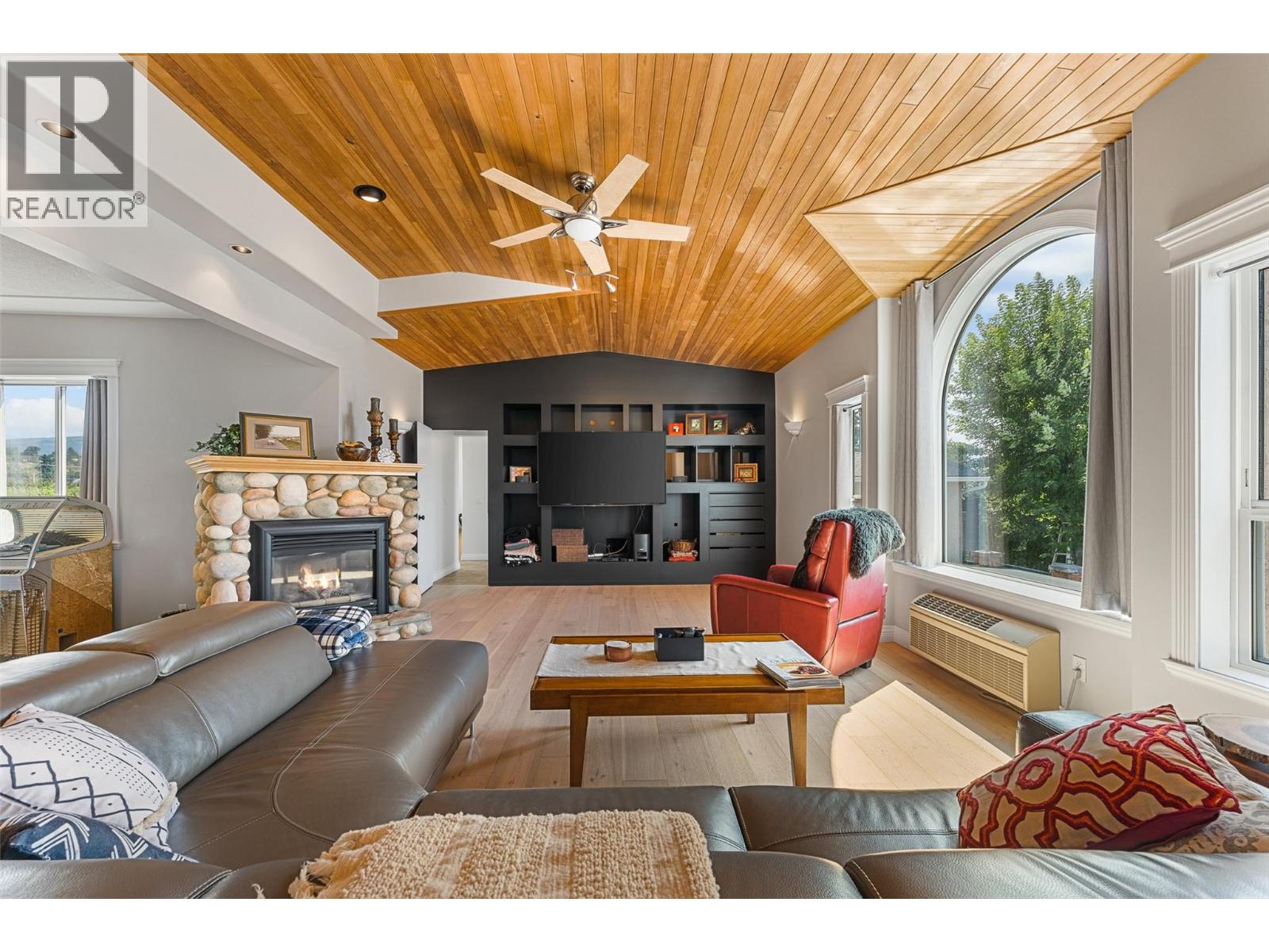 3380 Neid Road, Kelowna