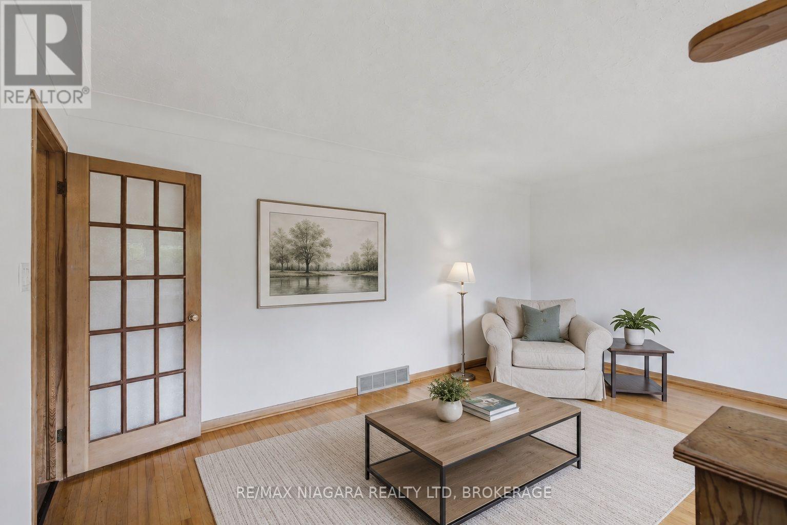 557 MISSISSAGUA STREET - 12