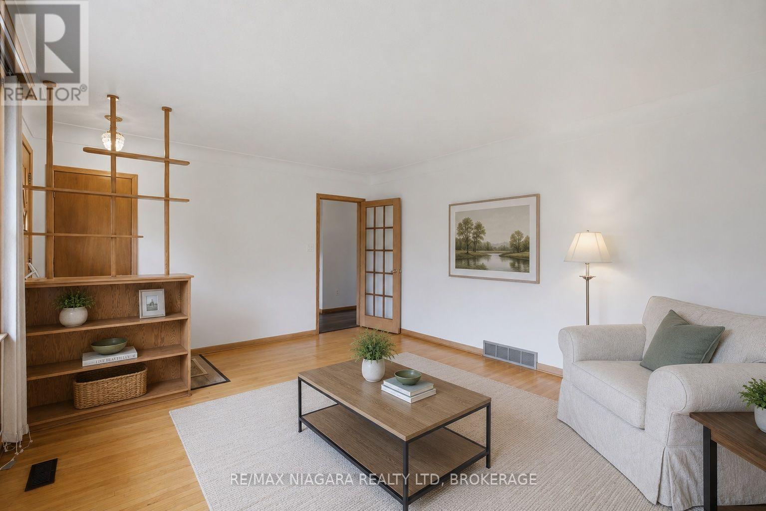 557 MISSISSAGUA STREET - Image 14