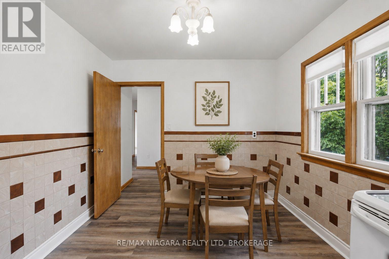 557 MISSISSAGUA STREET - Image 17