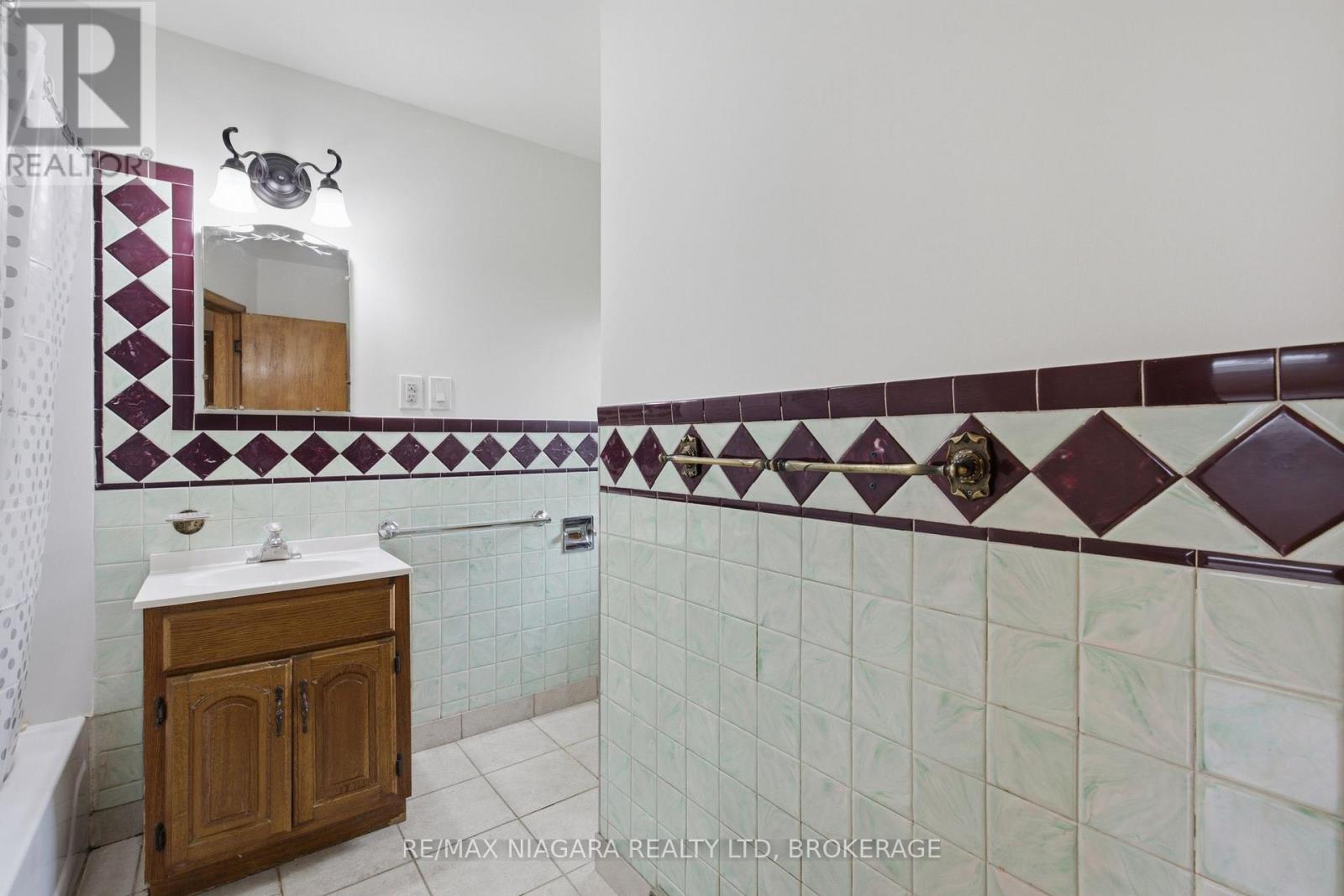 557 MISSISSAGUA STREET - 22