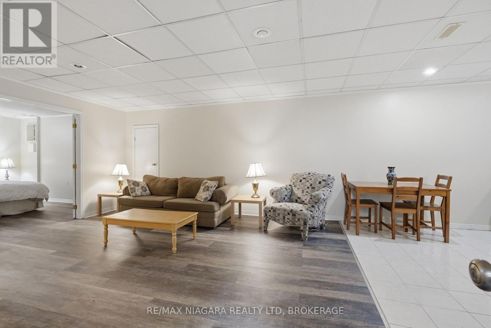 557 MISSISSAGUA STREET - Image 25