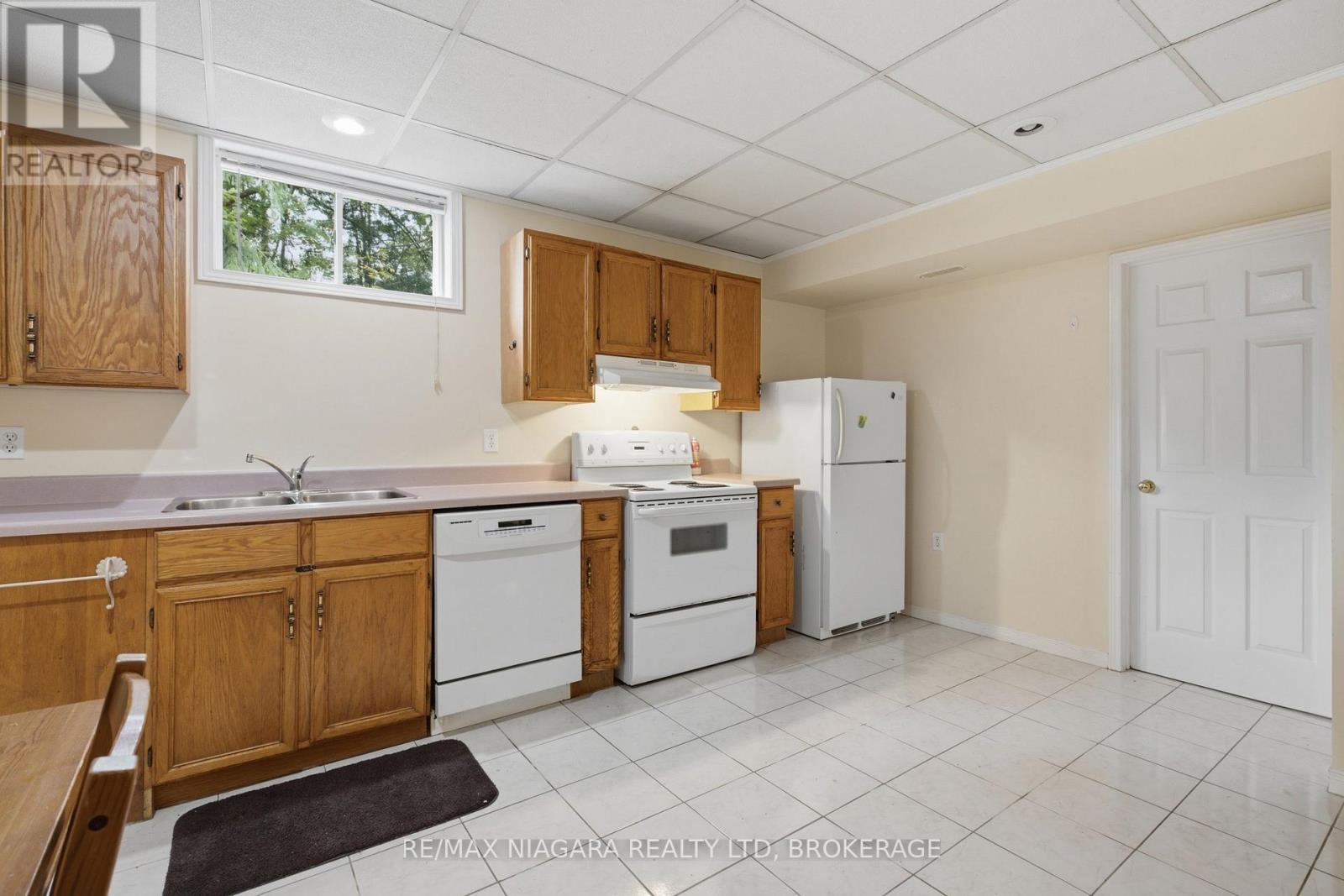 557 MISSISSAGUA STREET - 34
