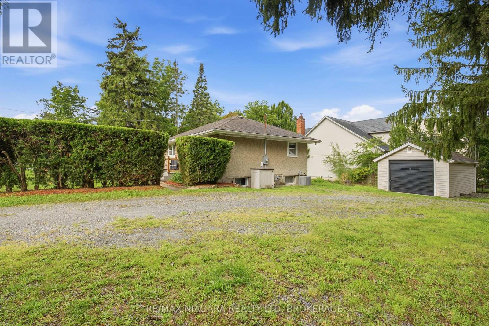 557 MISSISSAGUA STREET - 40
