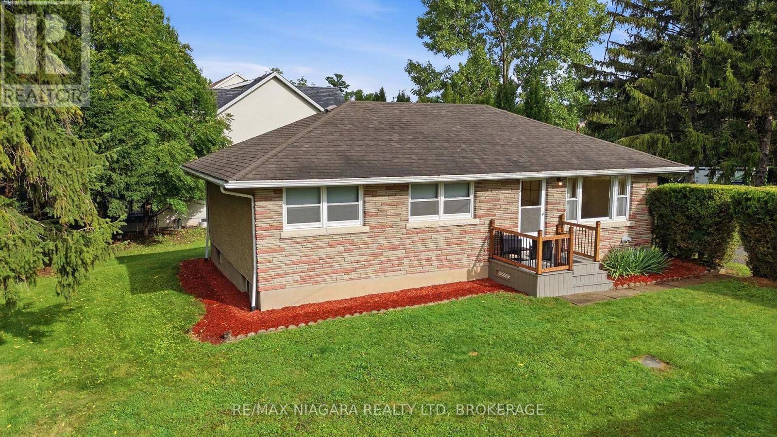 557 MISSISSAGUA STREET - 5